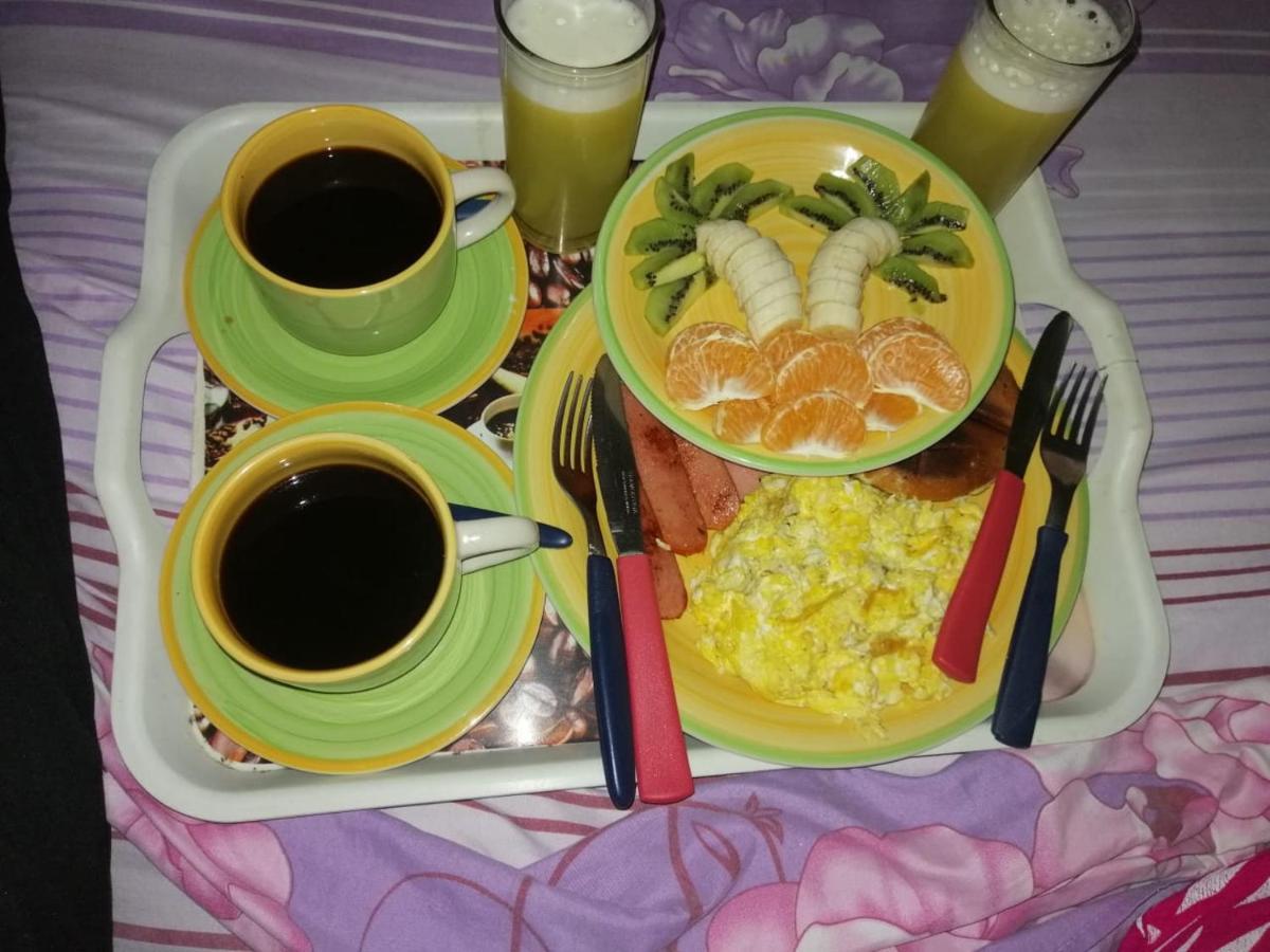 Perezoso Hostel 루레나바케 외부 사진