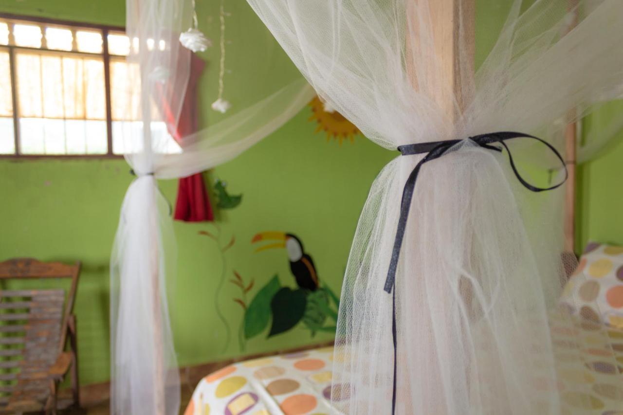 Perezoso Hostel 루레나바케 외부 사진