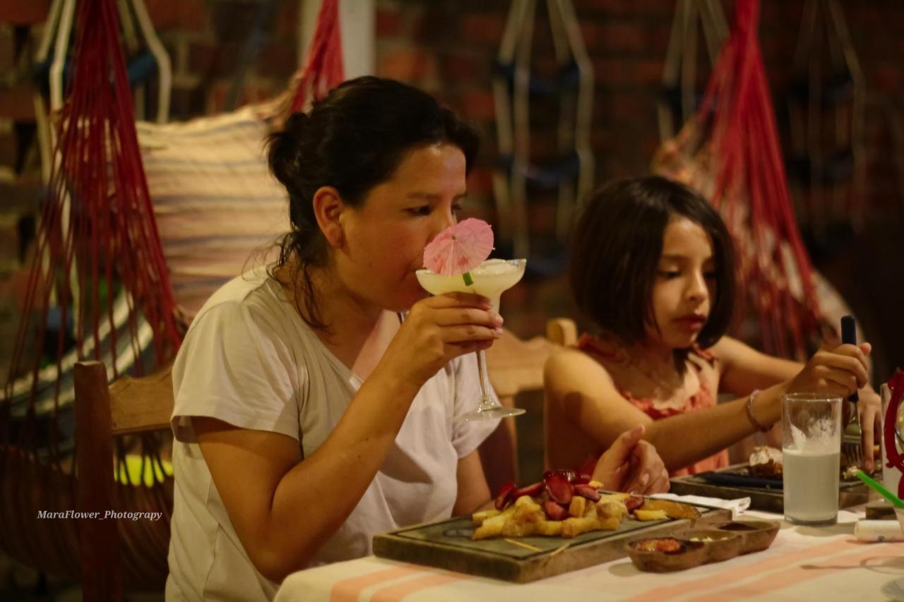 Perezoso Hostel 루레나바케 외부 사진