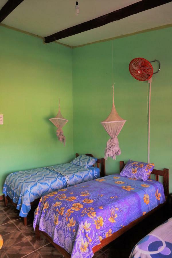 Perezoso Hostel 루레나바케 외부 사진